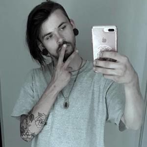 Meet your Posher, Nicholas